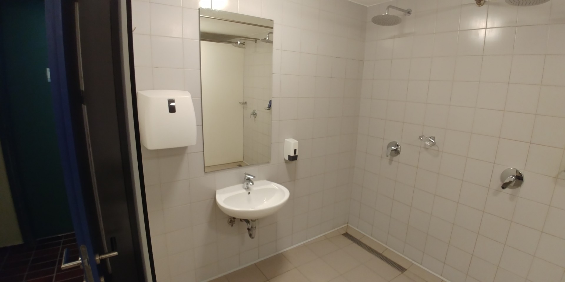 Tuš