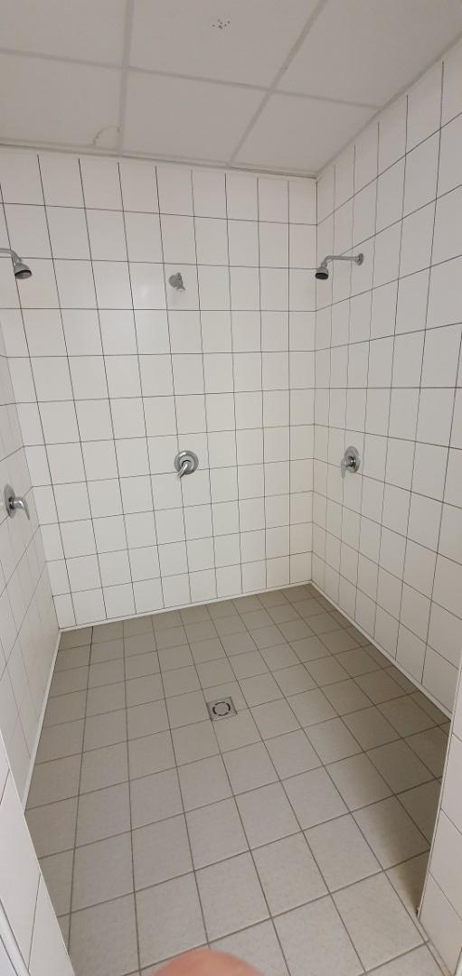 Tuš